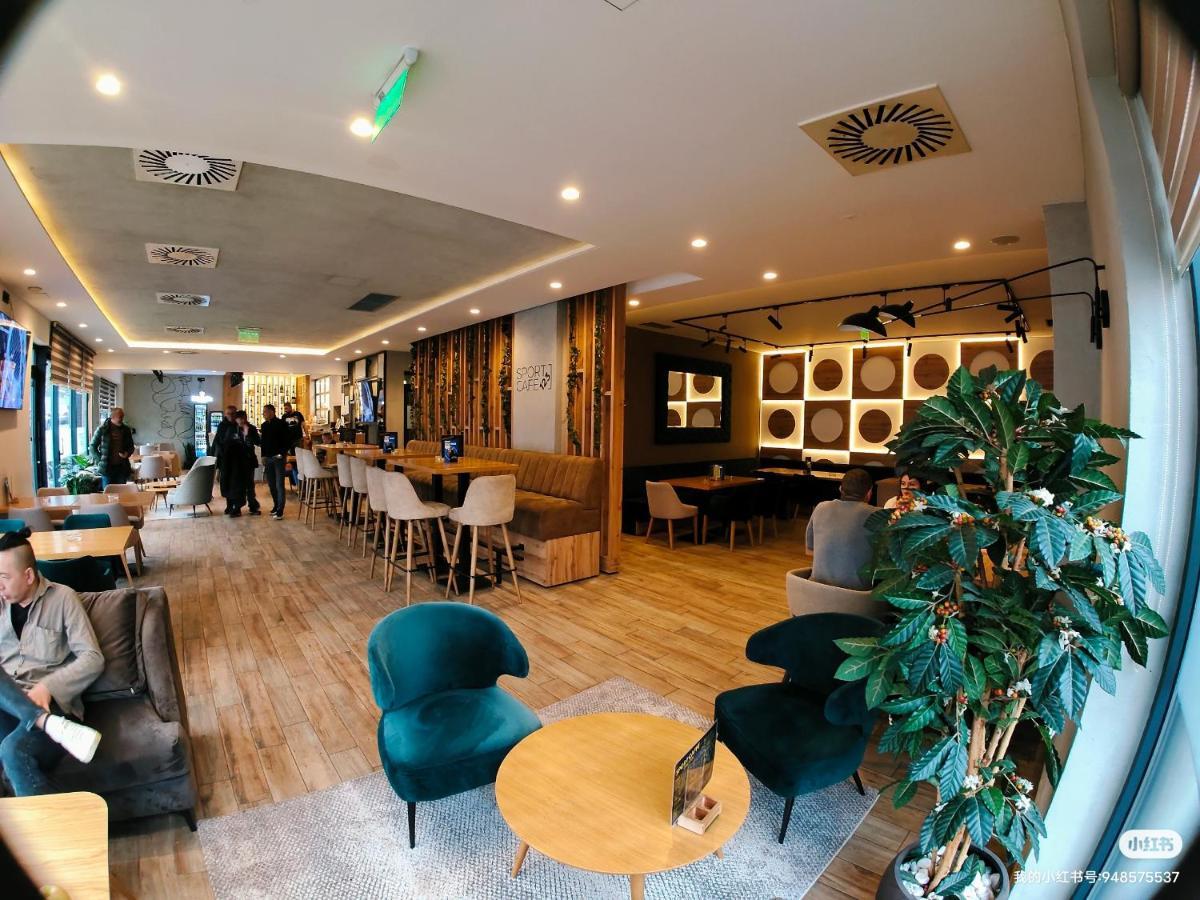 H.T Hotel Belgrado Buitenkant foto