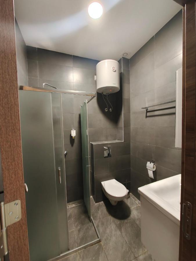 H.T Hotel Belgrado Buitenkant foto