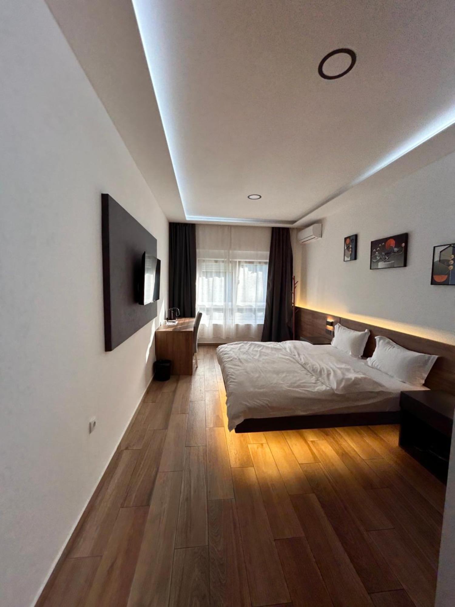 H.T Hotel Belgrado Buitenkant foto