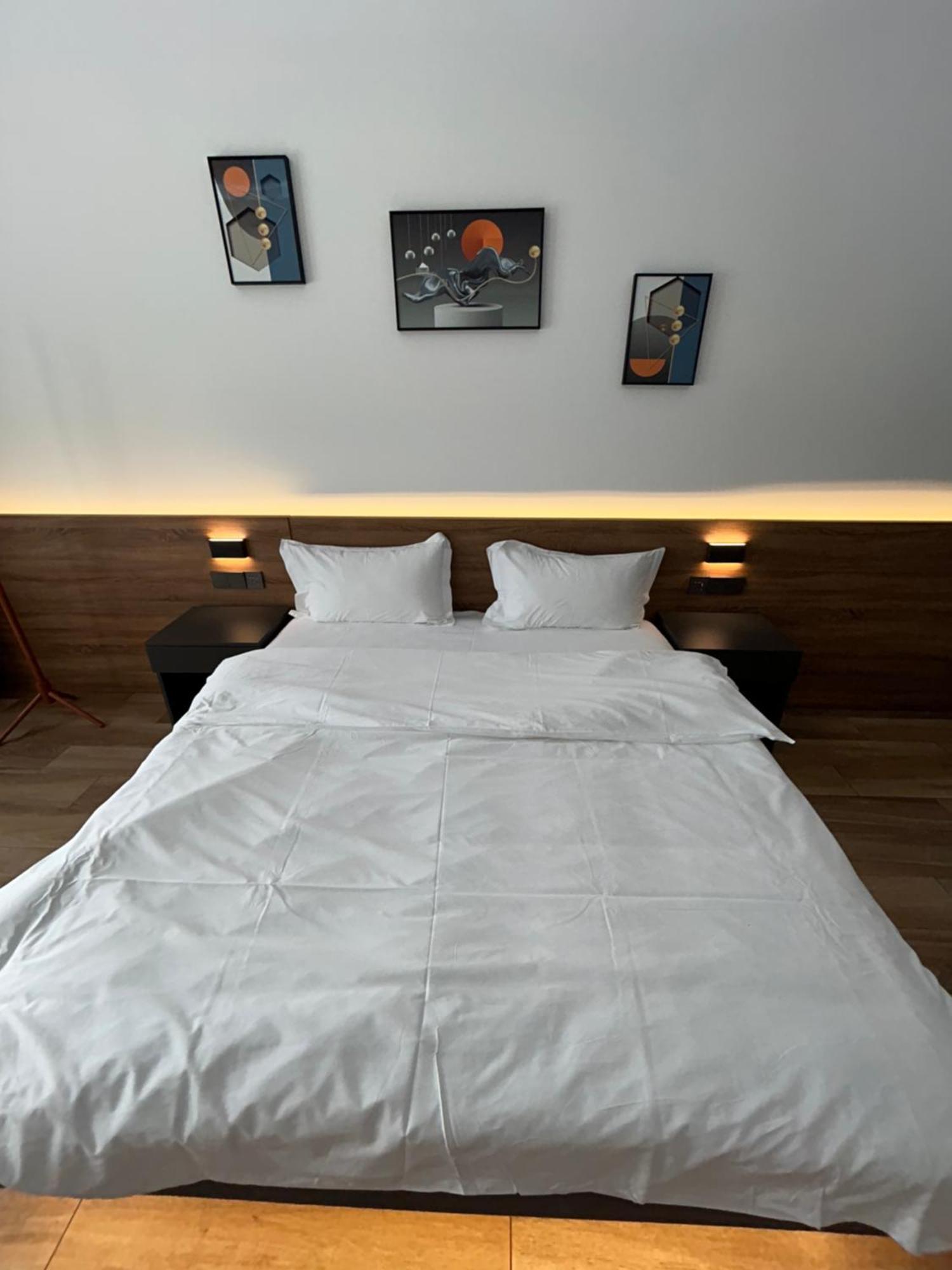 H.T Hotel Belgrado Buitenkant foto