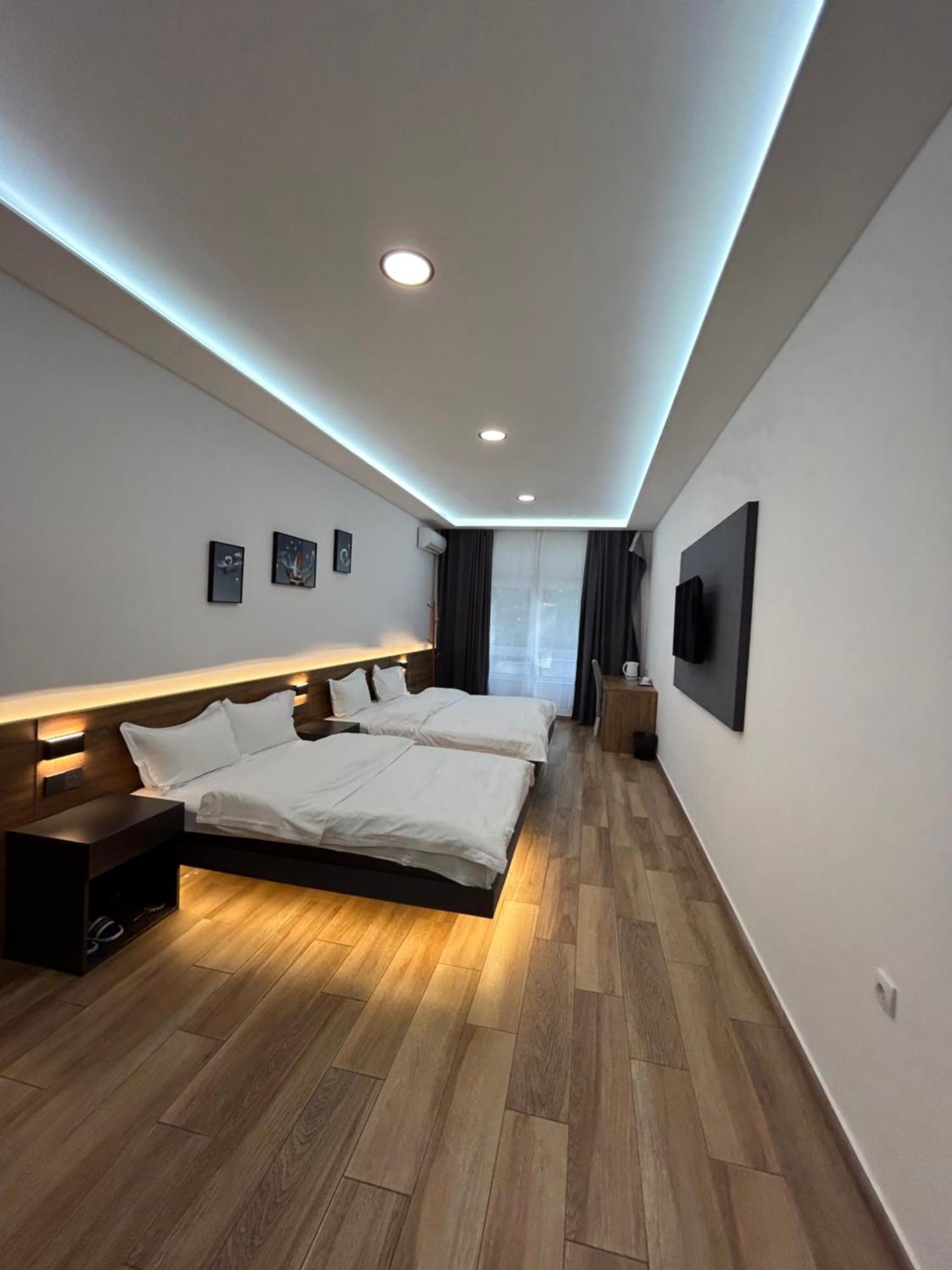 H.T Hotel Belgrado Buitenkant foto